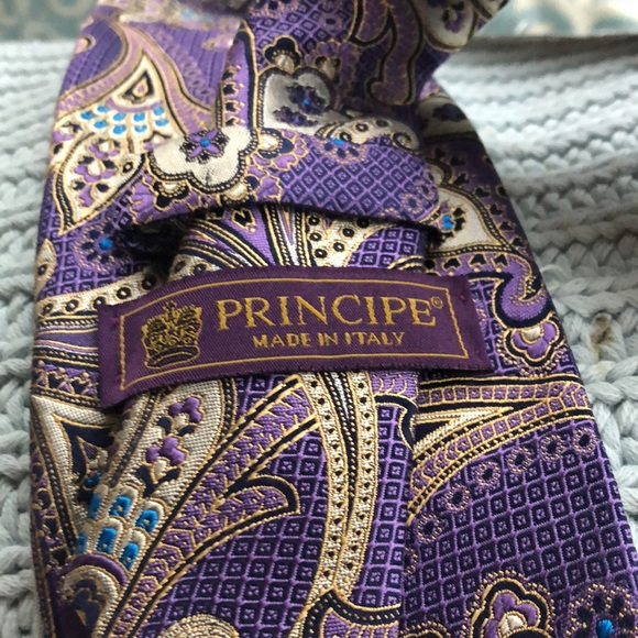 Silk Tie - Picture 4 of 5